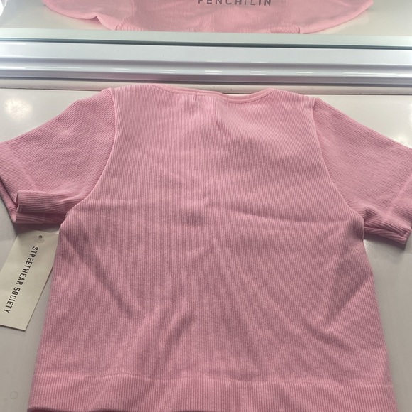 BRAND NEW NEVER WORN cute pink cropped shirt, size small - Picture 4 of 4